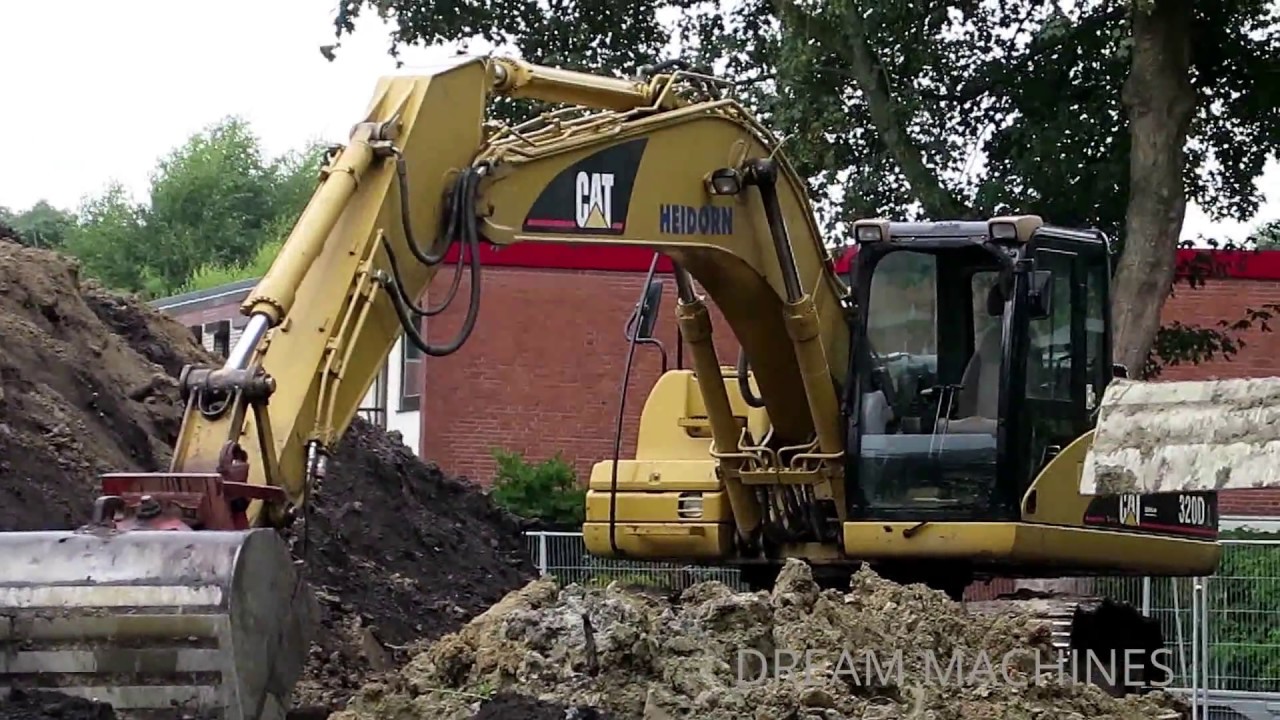 CATERPILLAR 320D BAGGER RÄUMT GRUNDSTÜCK FÜR BAUSTELLE