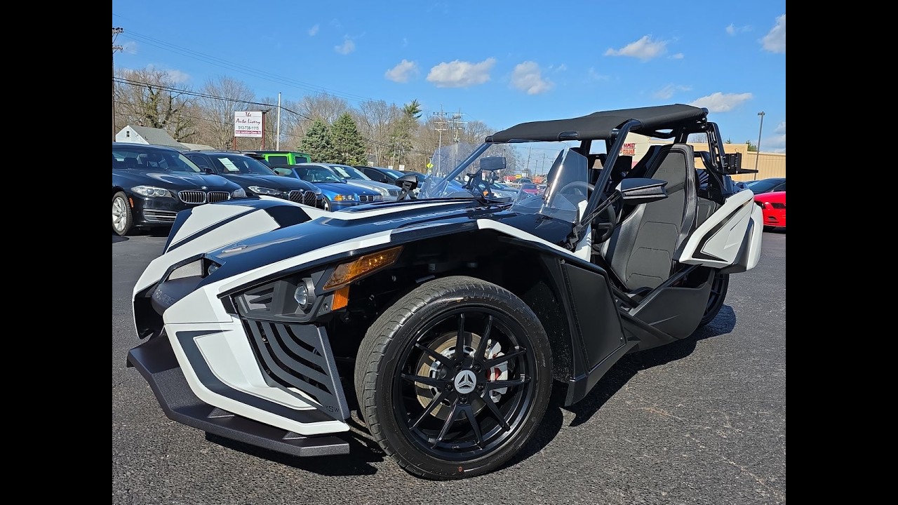 2019 Polaris Slingshot SLR Icon w/ Corbin Fleetliner Bags for sale at The Auto Livery autolivery.com