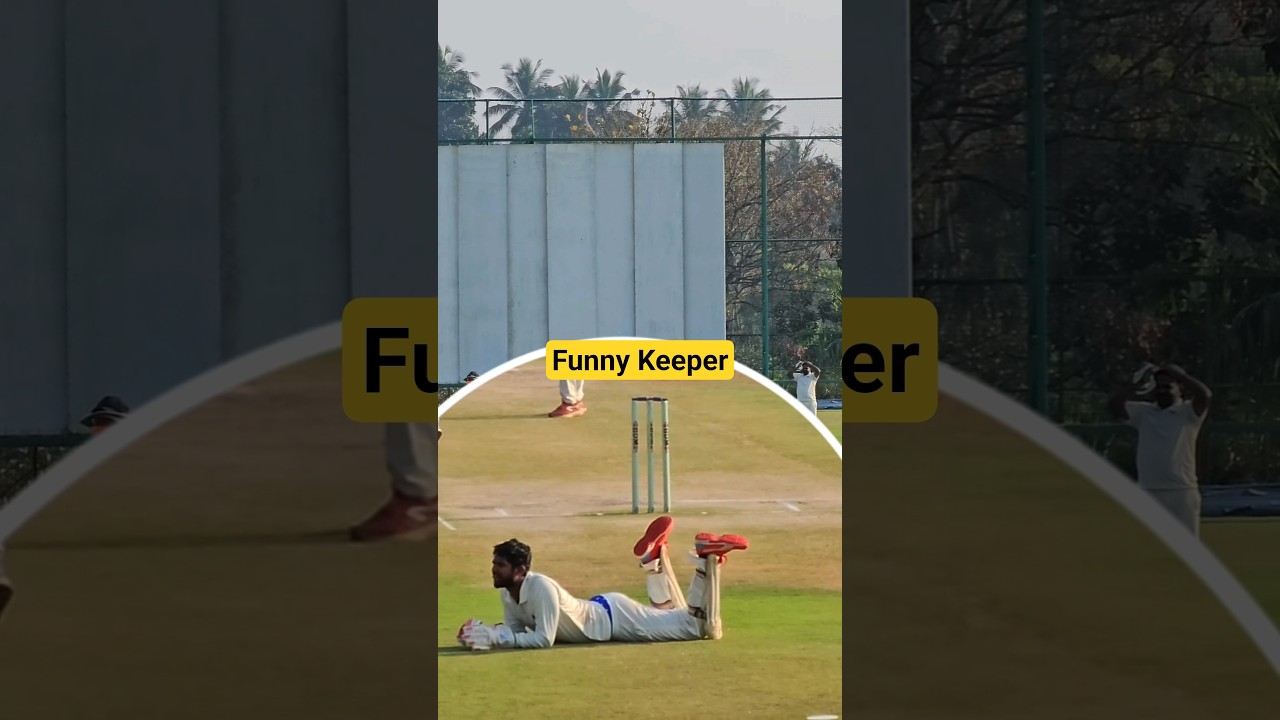 Funny Wicket keeper 
