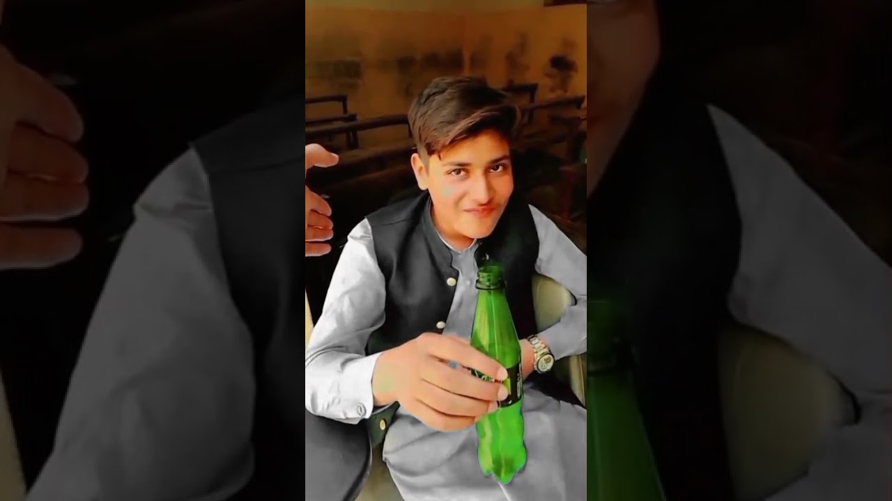 Result wale din ali garh School  me vlog banaya 