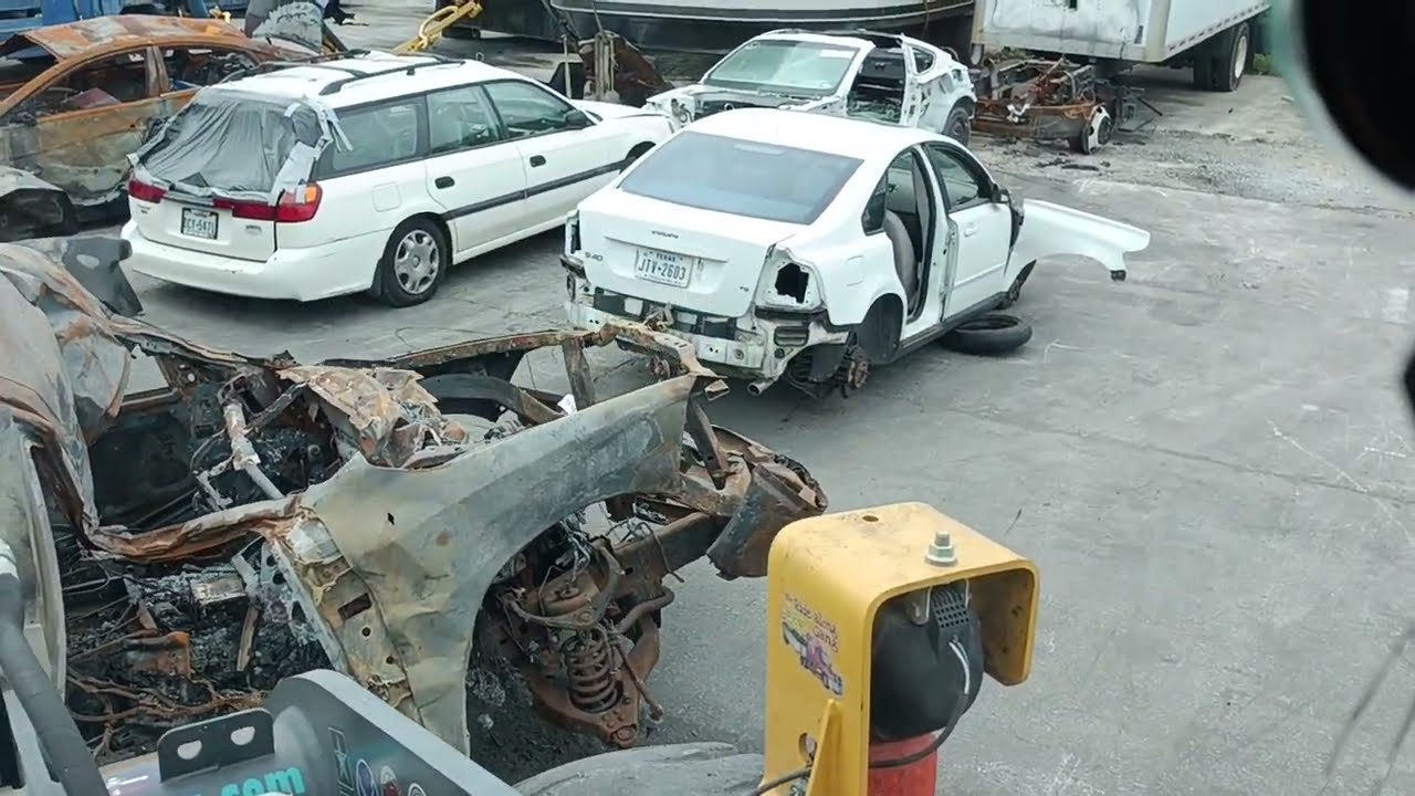 Some of the Worst wrecked Cars I ever seen 😲