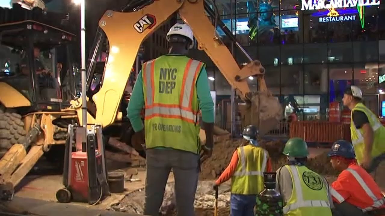 Subway service restored after Times Square water main break