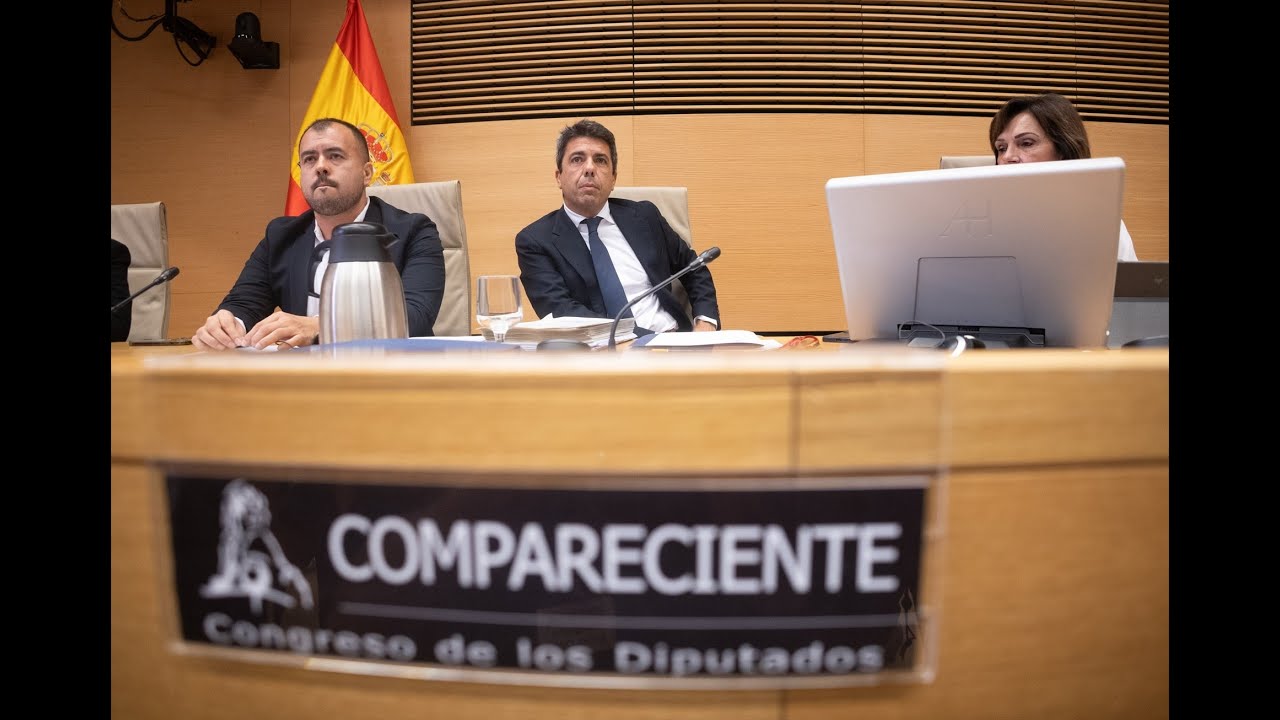 Maz&oacute;n comparece en la comisi&oacute;n de investigaci&oacute;n del Congreso
