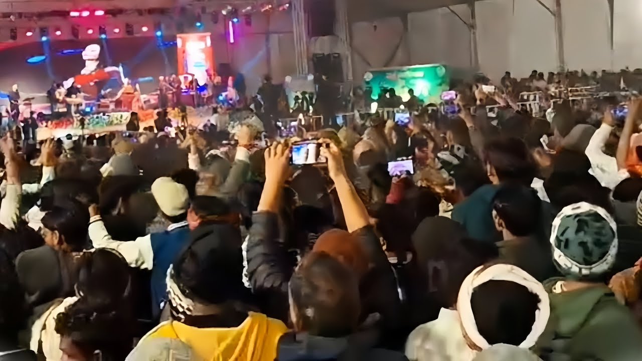 😱 लाखों की भीड़… LIVE Function में Bollywood Stars ने मचाया तहलका | Vlog