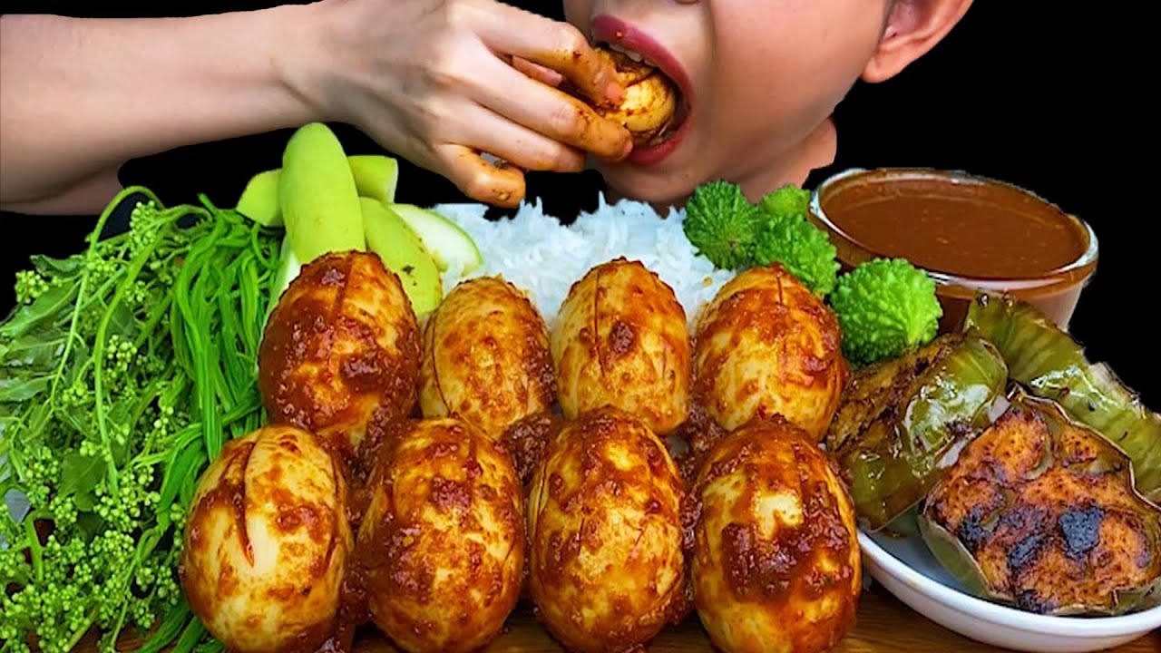 MUKBANG EATING||SPICY BOILED CHICKEN EGG TOMATO CURRY & FRIED EGGPLANT