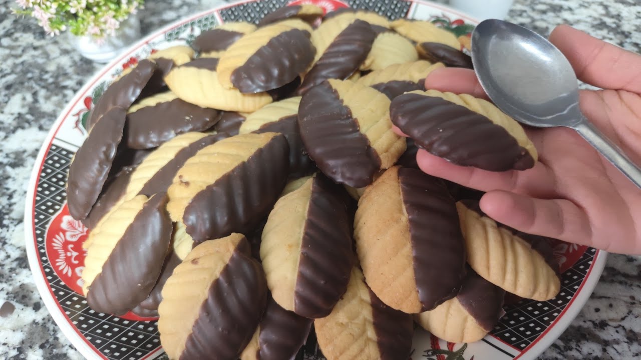 حلويات العيد: حلوة بدون طابع ولا زبدة!؟ اقتصادية شهوة منها👌🫠😉