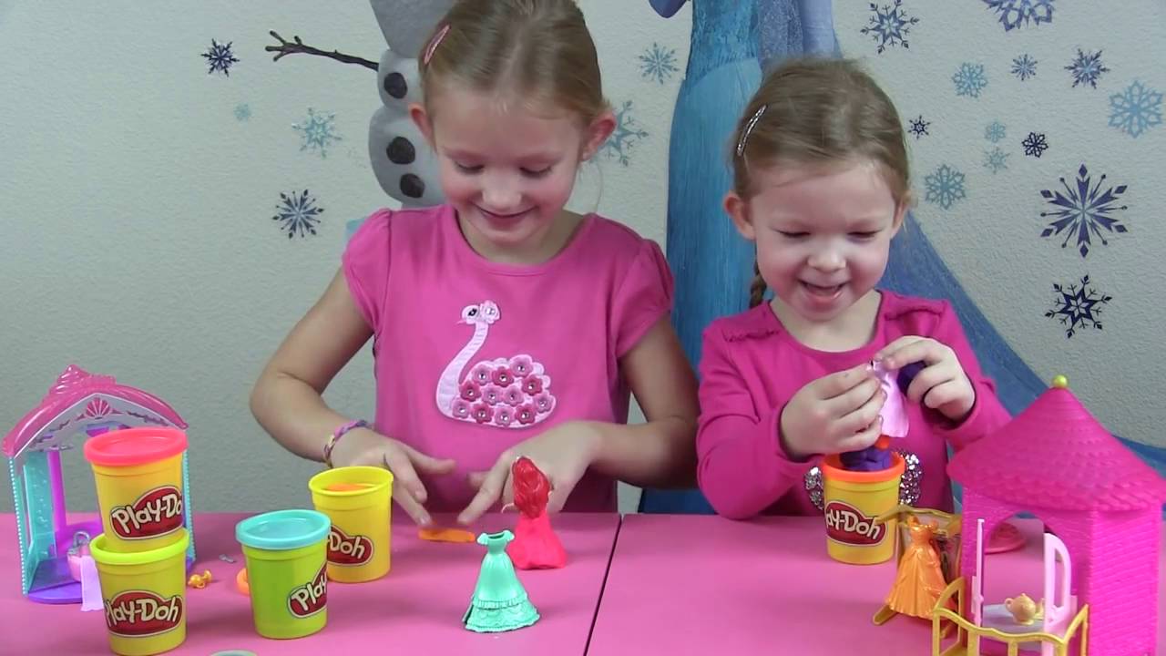 Play Doh MagiClip Princess Belle Flip 'N Switch Castle MagiClip Disney Princess Ariel Doll