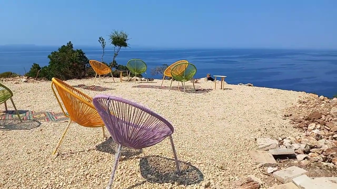 Spiaggia di Livadhi e baia Aquarium - giu 2025