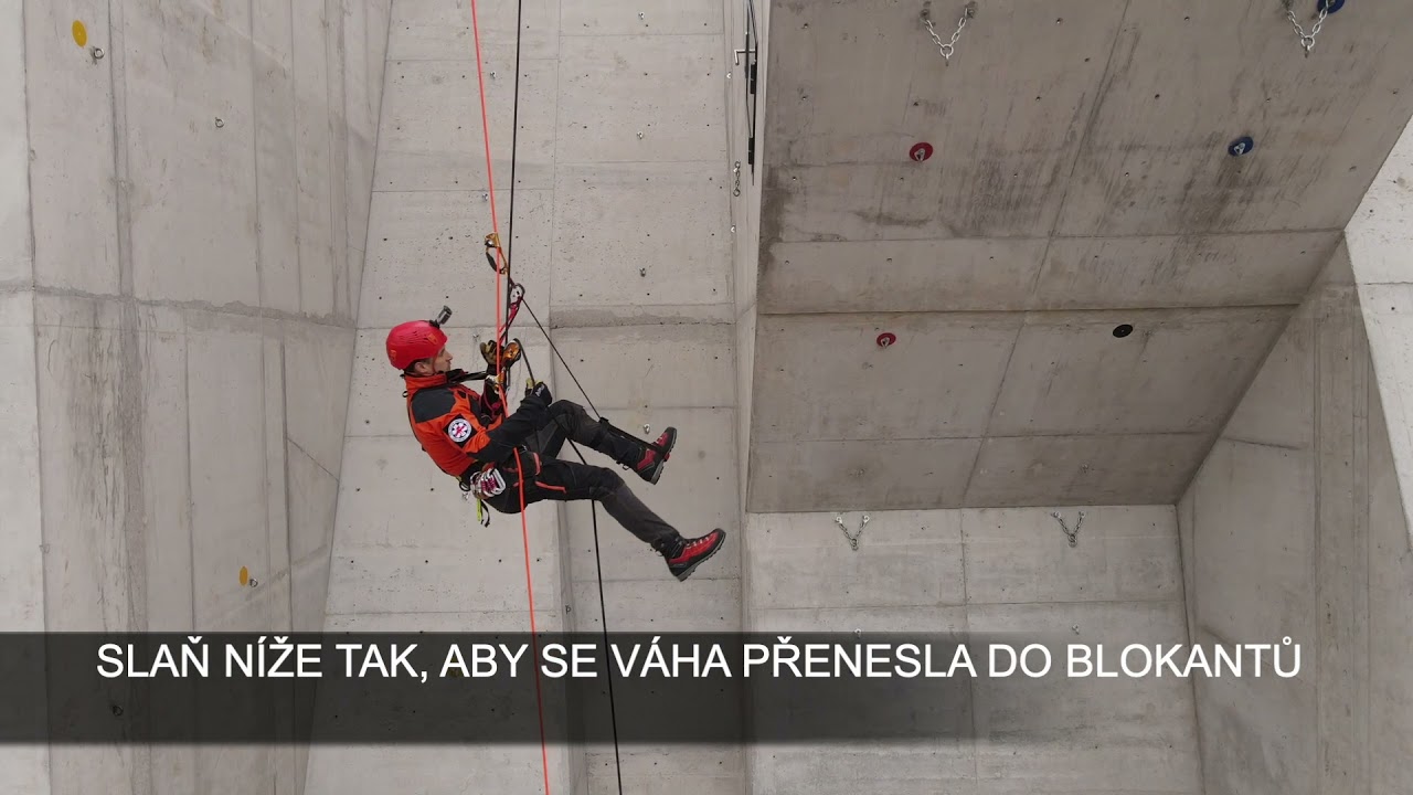 4 7 11  Přestup z lana na lano při slanění