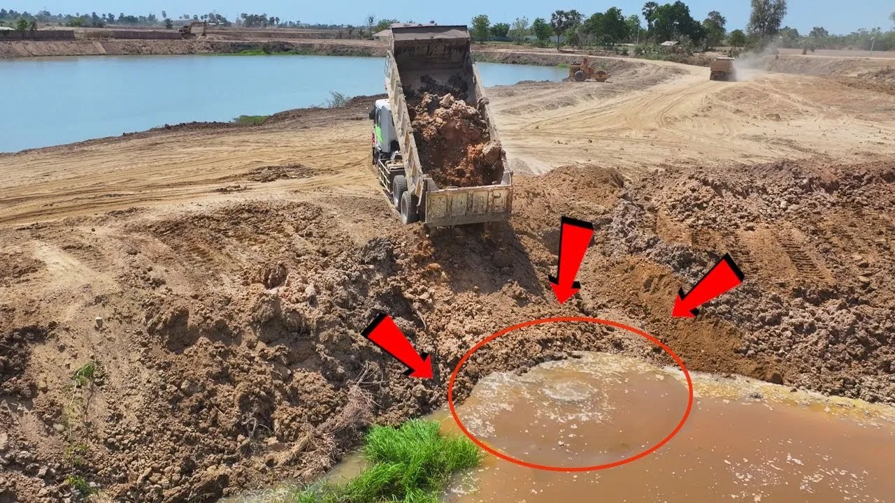 Incredible Road Resize! Mini Dozer D20P Shows Skill Pushing Soil in Big Pond