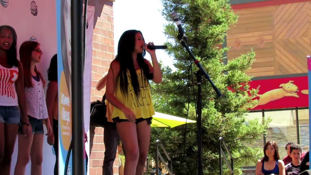 Jasmine V "Werk" Live