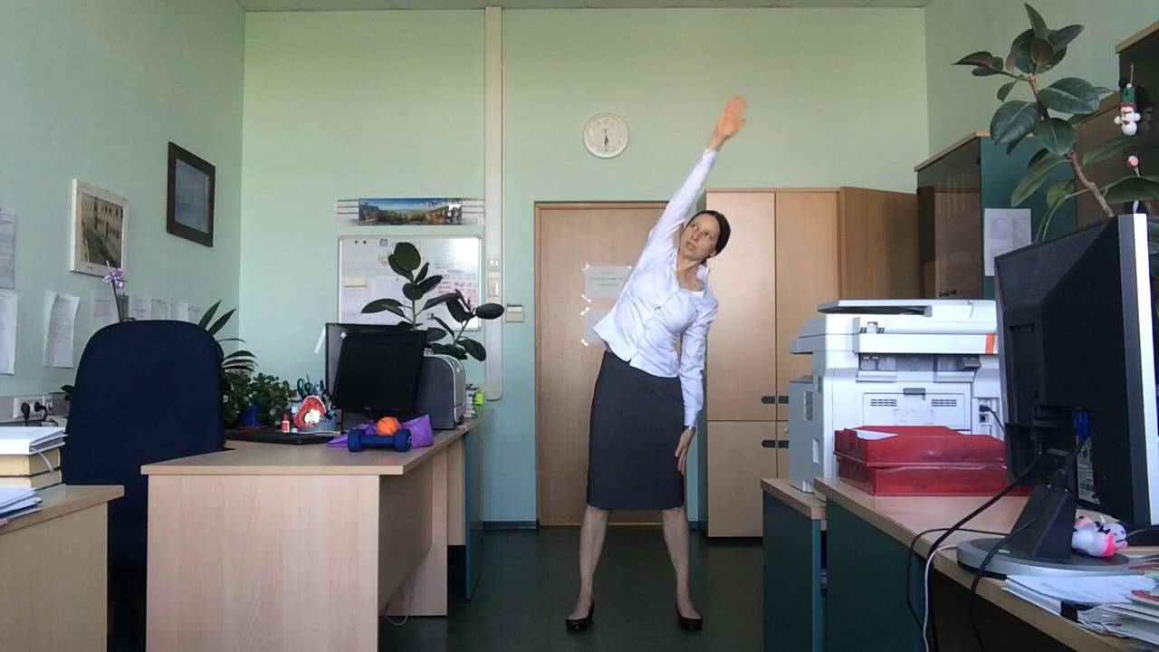 Разминка в офисе за 7 минут