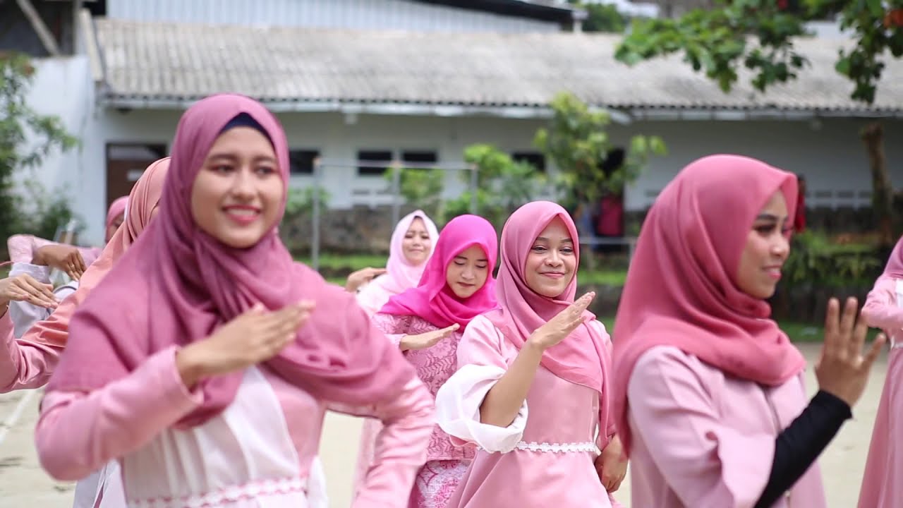Tarian india ala merpati. wedding AO Sensei💚