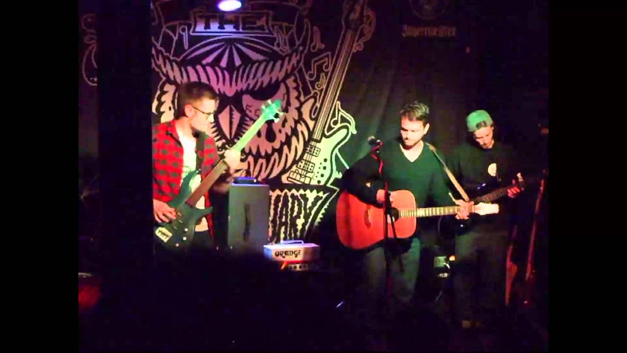 Mallie - Gambling Man live at The Owl Sanctuary Norwich 2015