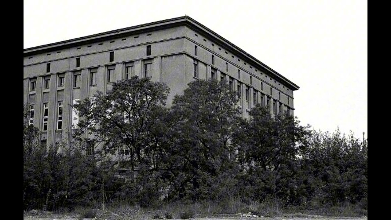 Berghain Techno Podcast #004 | Dunkel