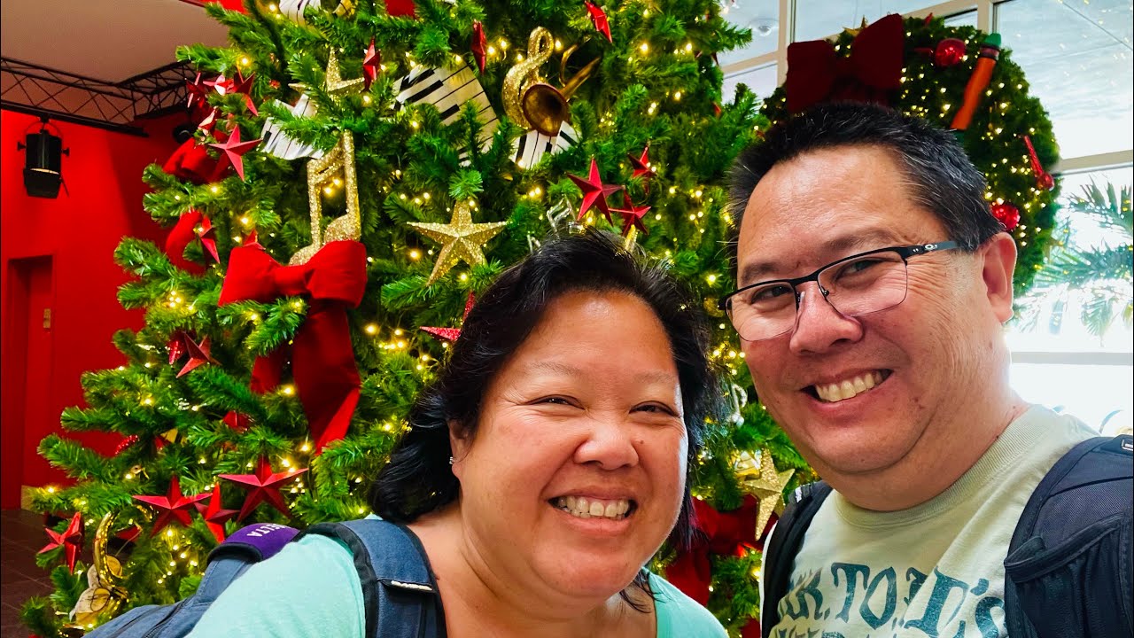 Disney Holiday Festival in Orlando! | Steakhouse 71 | Disney Springs | All Star Music Resort
