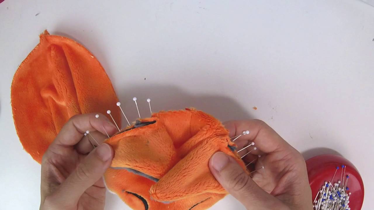 How to make plush: Sewing ears into a head