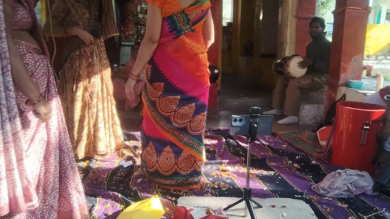 खोये गयो बाजू बंद रसिया होली में... Khoye gayo baju band rasiya Holi mein... बहुत सुंदर डांस के साथ 