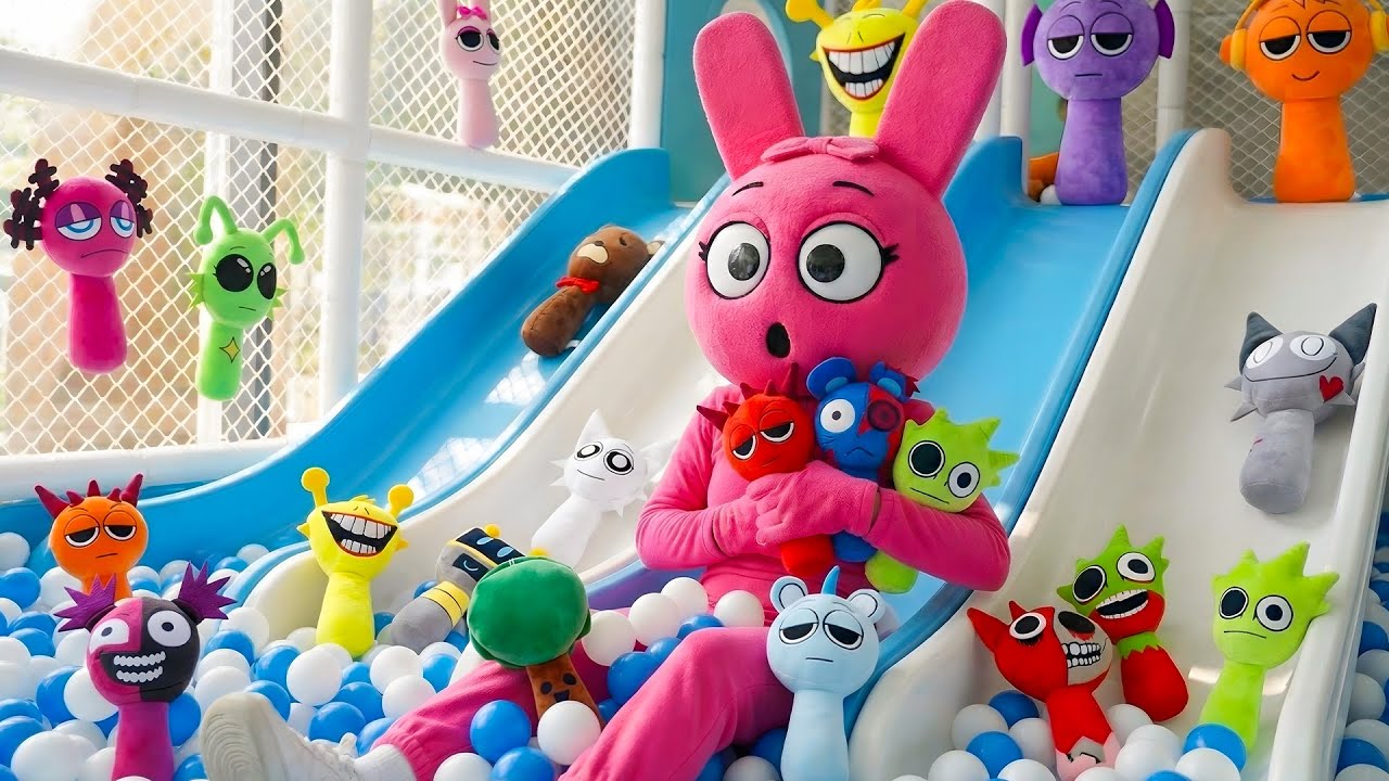 Is That Sprunki?! Pinki Terrifying Ball Pit Surprise!
