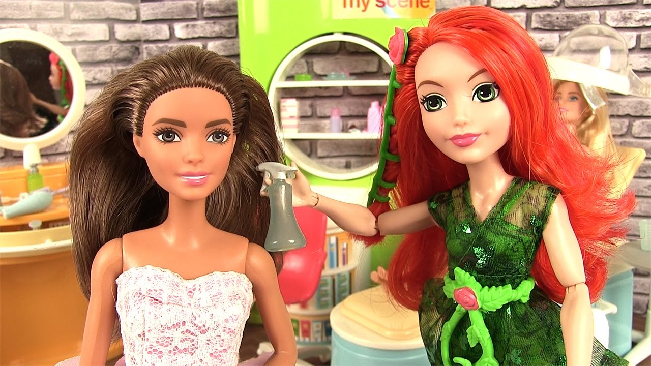 Barbie Episode Salon de Beauté Spa avec Poison Ivy