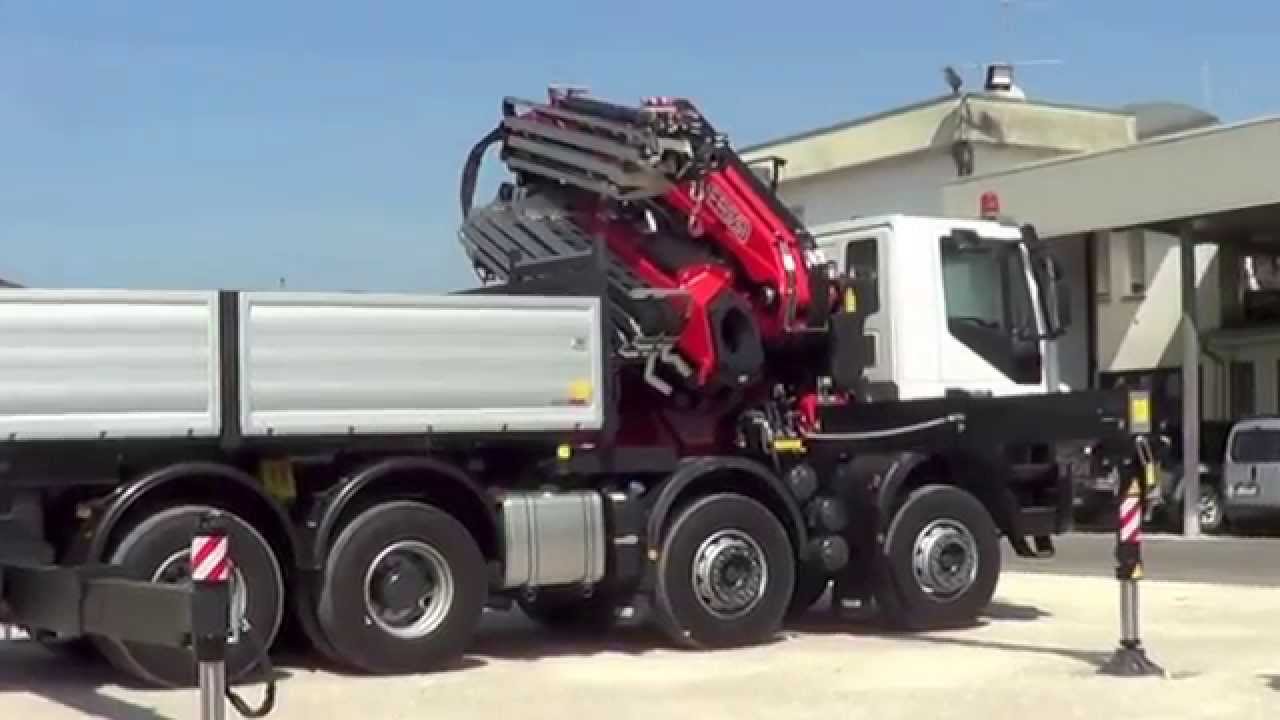 Iveco Trakker 4 assi - Cassone ribaltabile con gru Fassi
