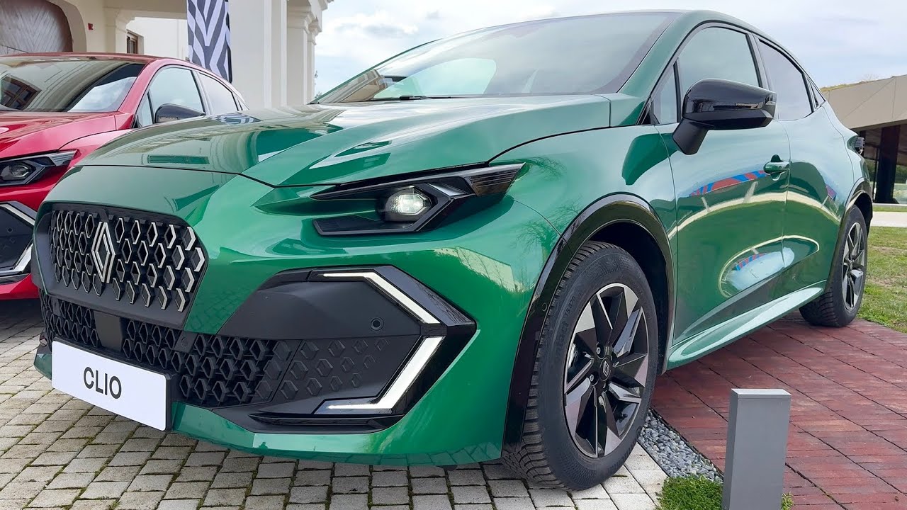 New RENAULT CLIO techno 2026 - visual REVIEW (16 inch-wheels, manual gearbox, COOL color)