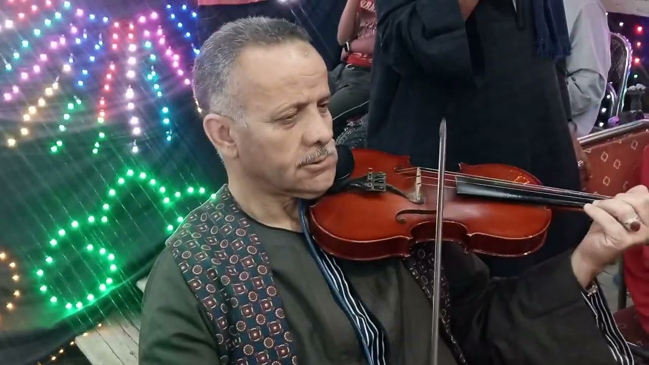 بحر حبهم في الكون سيال