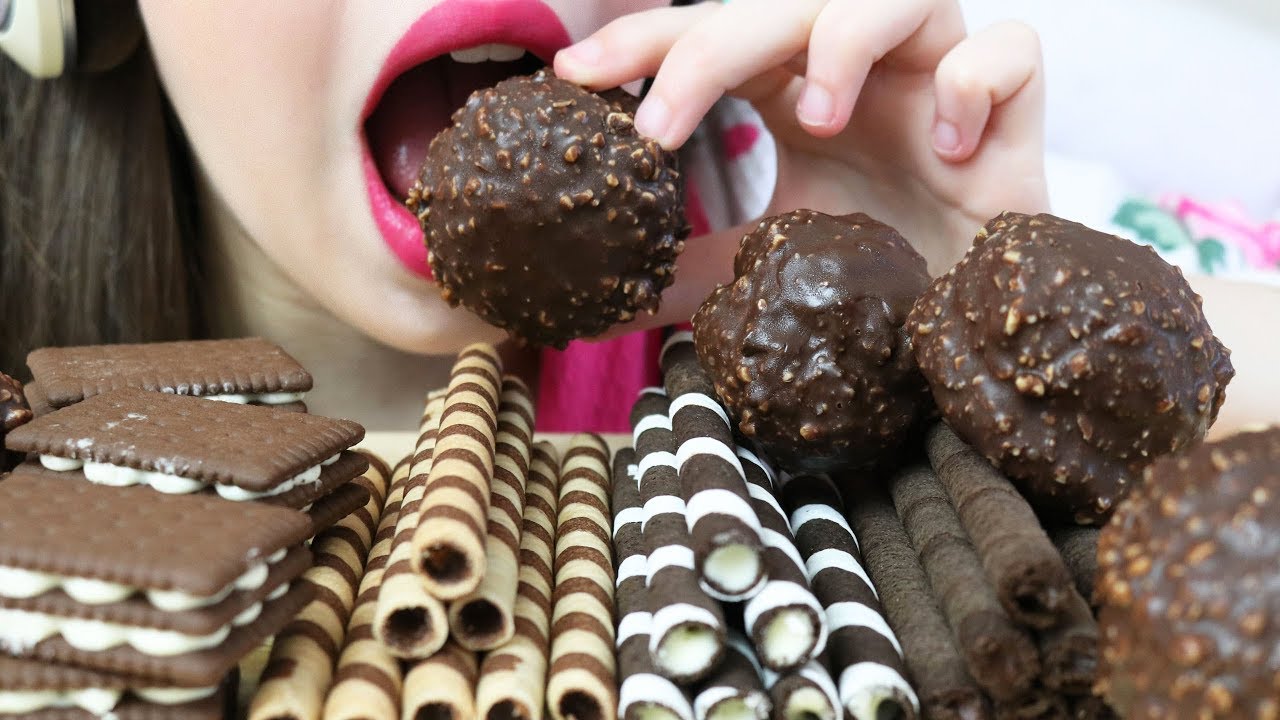 ASMR NUTELLA PUFFS + Crunchy Chocolate Rolls (Eating Sounds) No Talking