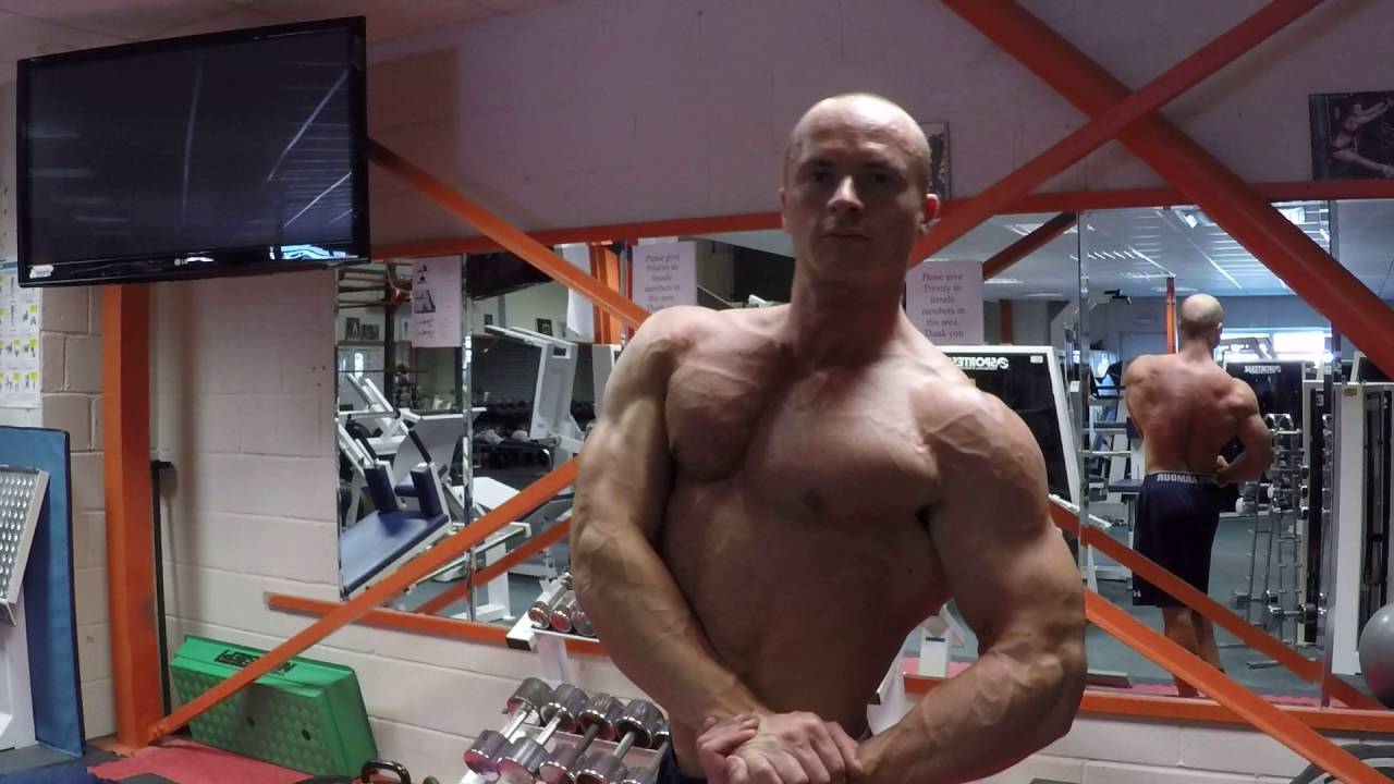 Lee Frapple Back and abs 1 week out UKBFF British