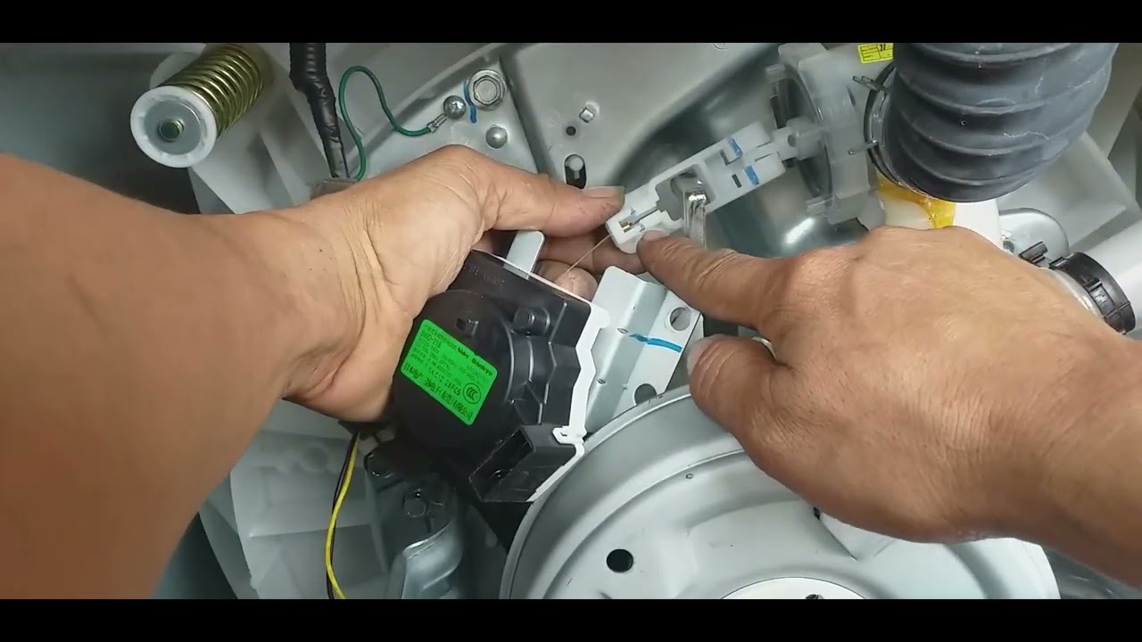 Стиральная машина Samsung не сливает воду