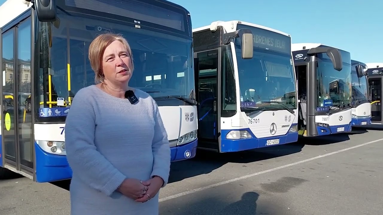 Pirmā sieviešu autobusu vadītāju apmācību grupa