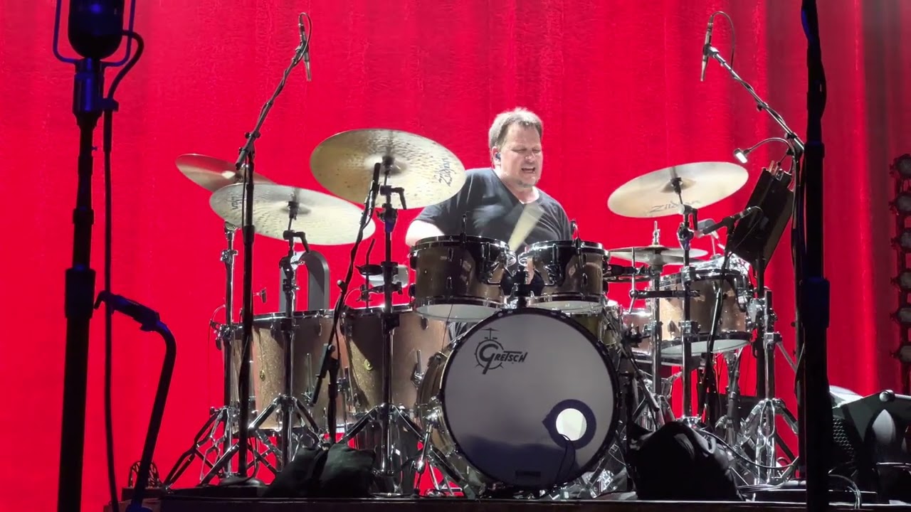 Keith Carlock ABSOLUTELY INSANE DRUM SOLO with Steely Dan in Franklin, TN July 13, 2022