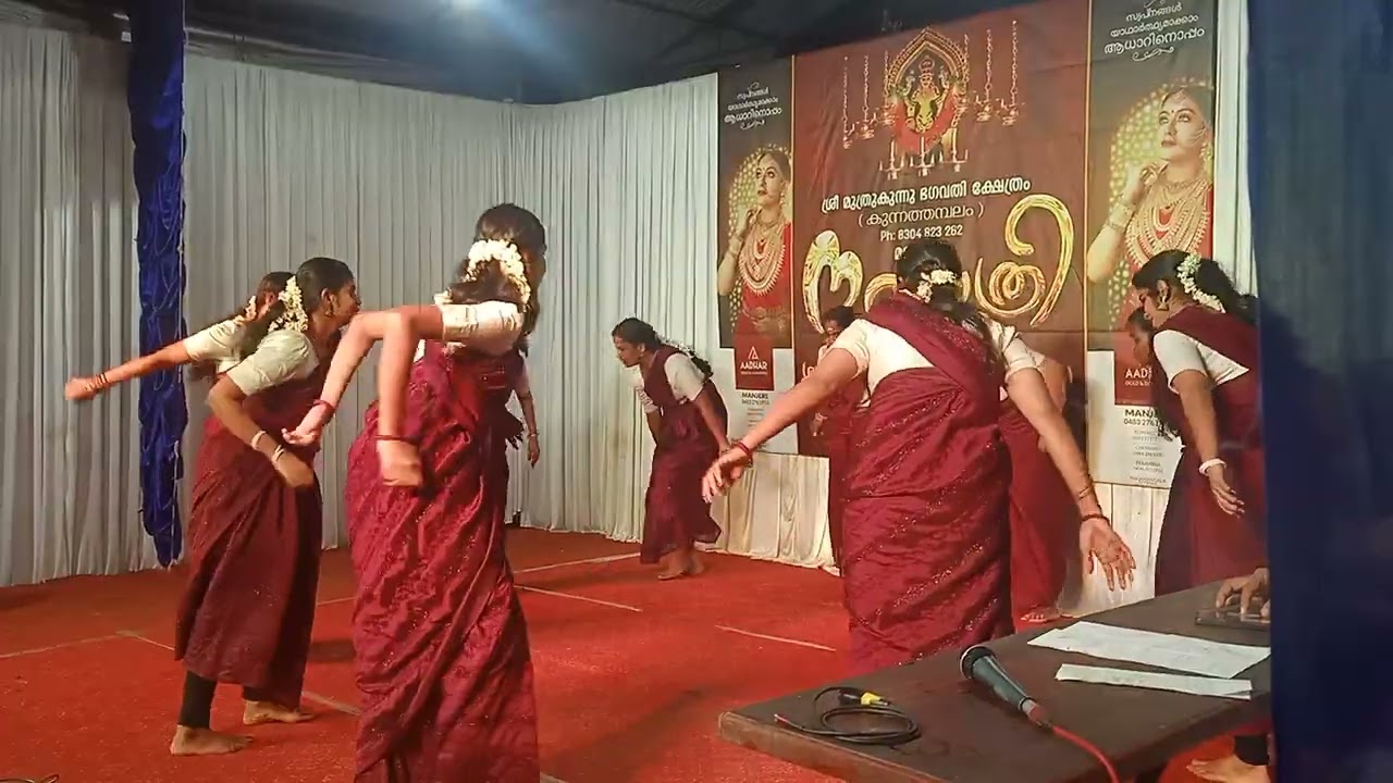 ശ്രീ ഭദ്ര കൈകൊട്ടി കളി .....#trending #dance #viral