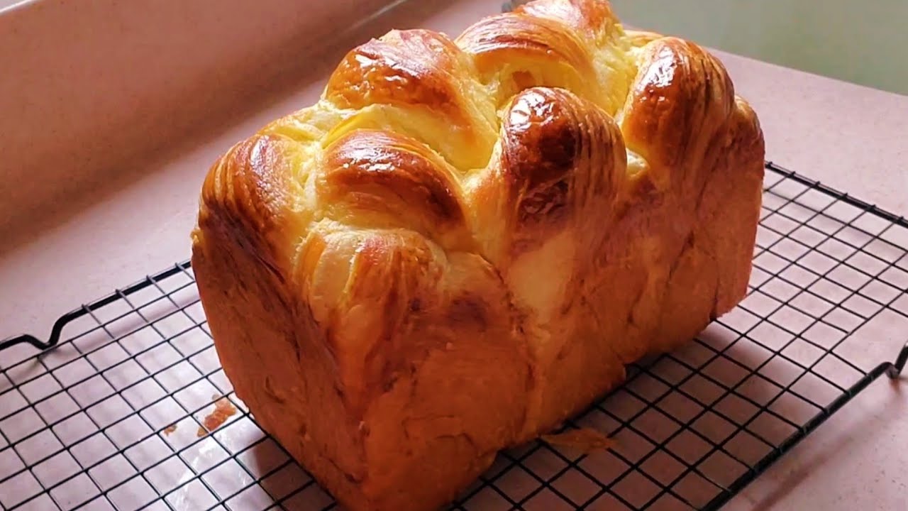 The Best Ever Puff Pasty Loaf Bread Recipe |so many layers like machine made!