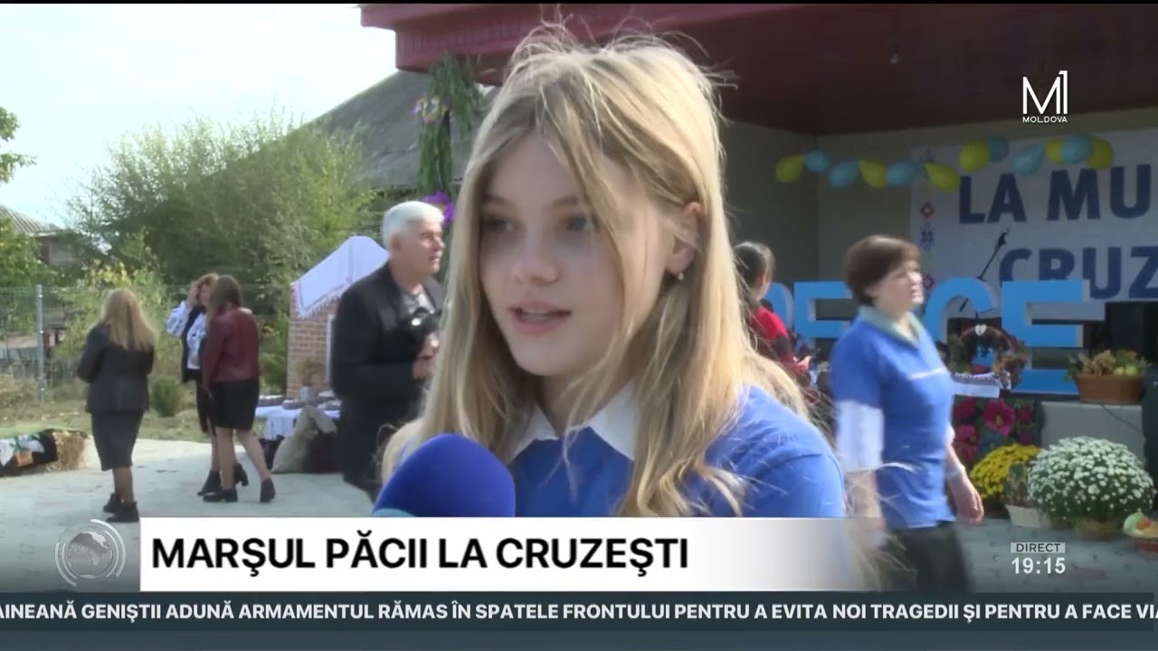 Mesager: De hramul localităţii Cruzeşti, locuitorii au organizat un marş al păcii