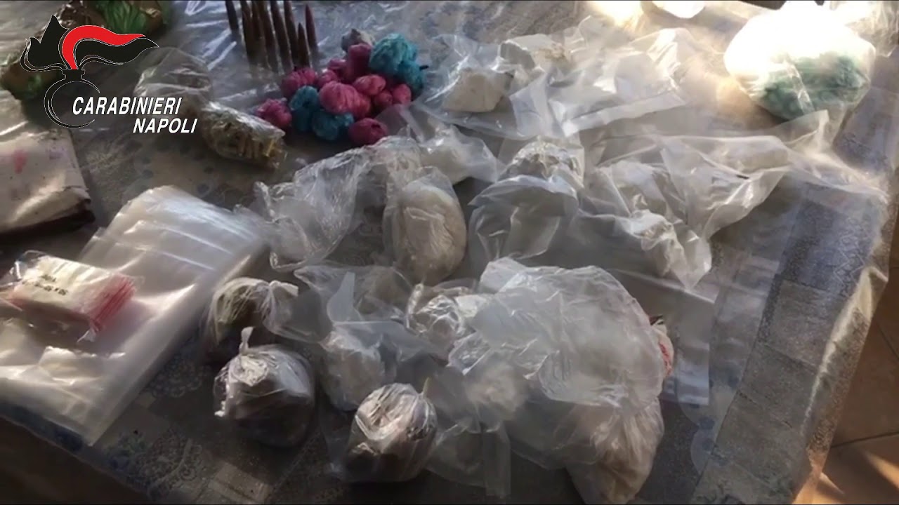 Castello di Cisterna, nel Rione 219 trovate armi, munizioni e droga