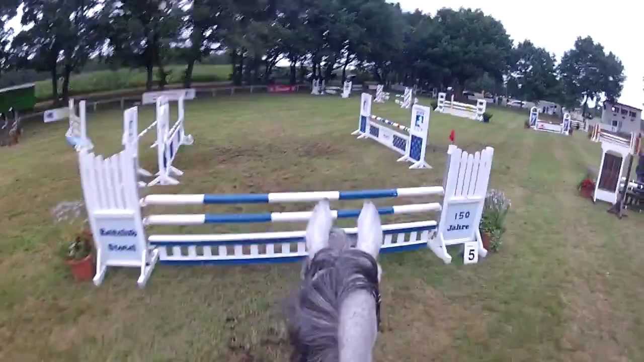 Springreiten mit einer GoPro Hero2 Kamera auf dem Helm Harry und Collin A**-Springen Stotel 2012