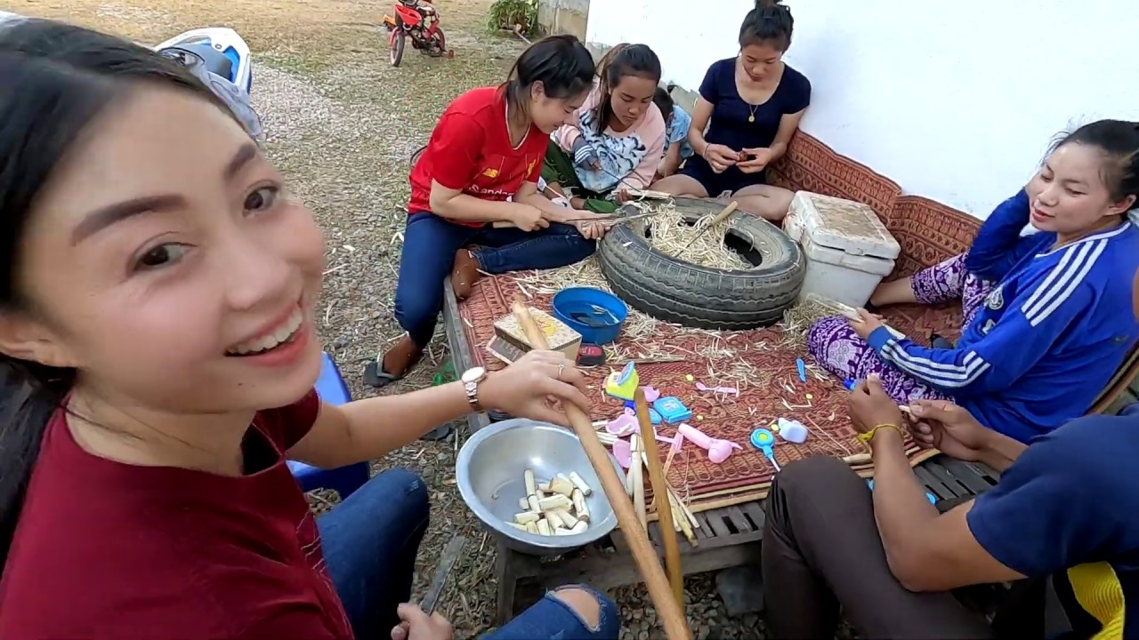 สาวเม้ย สปป.ลาวพากันเฮ็ดหยั่ง