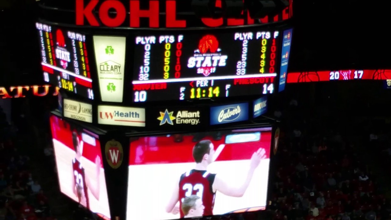 Pan inside Kohl Center during Division 3 boys basketball championship