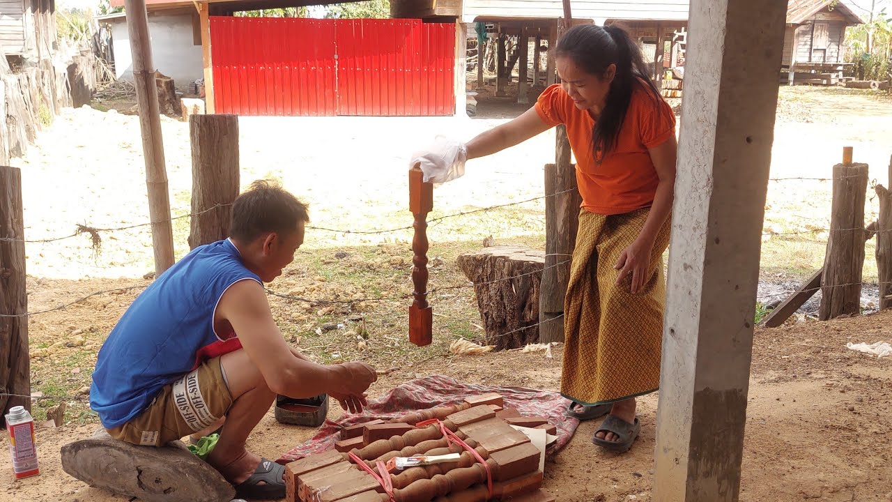 มาฮอดกะส้างบ้านเลยแม่บ่าวรุ่งพาผัวทาสีลูกติ่งเกียมใส่ผานักเฮือนพ้อมพากันส้างบ้านให้งามขื้นกว่าเก่า