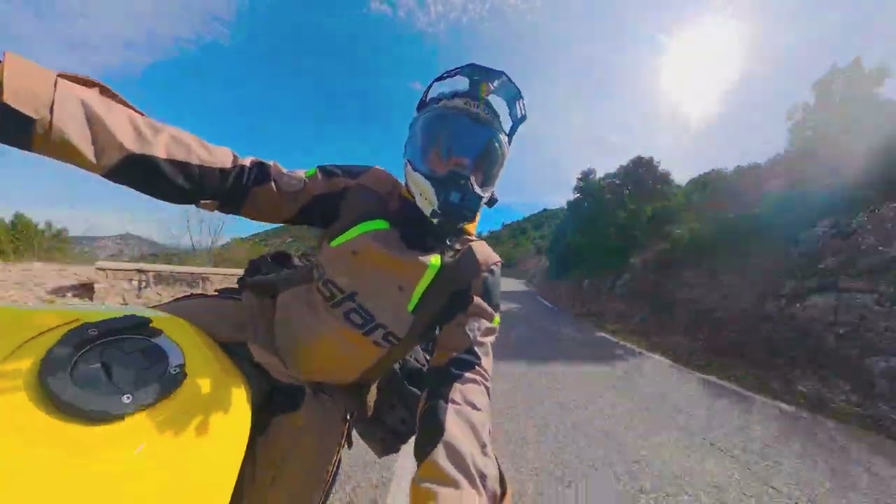 Col de l'Espigoulier en V-STROM 800DE/Africa Twin/Norden 900