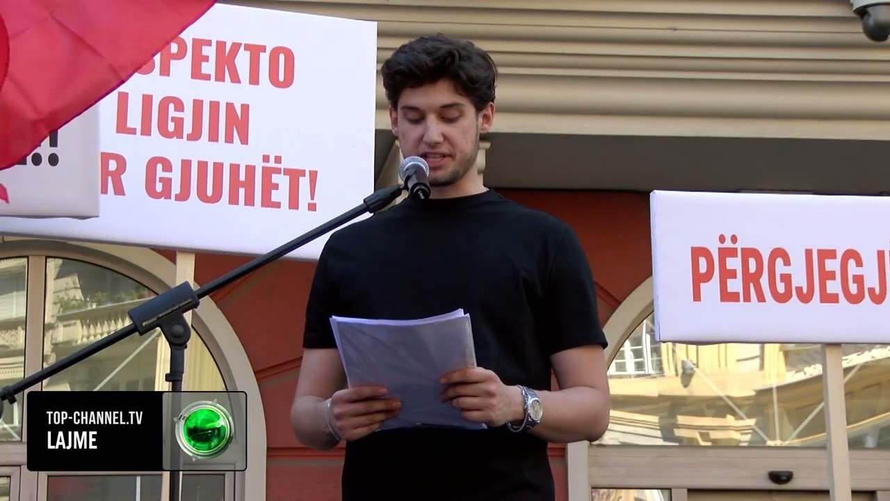 Top Channel/ Protesta p&euml;r gjuh&euml;n n&euml; Shkup, student&euml;t shqiptar&euml; k&euml;rkojn&euml; provime n&euml; shqip dhe...
