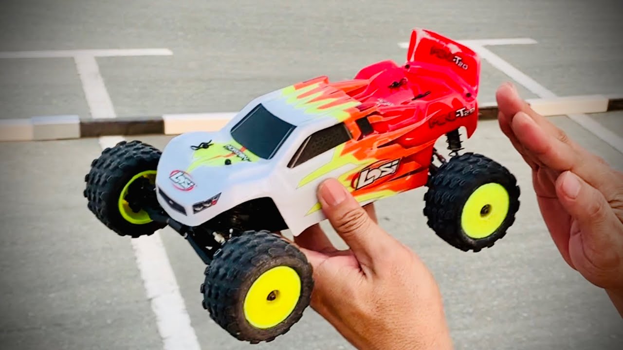 Brushless Mini-T 2.0 Big Jumps + Racing At The Track