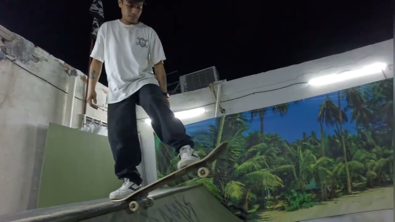 Visual Attack presenta Trick Tip -  Frontside Disaster con julio holguin 