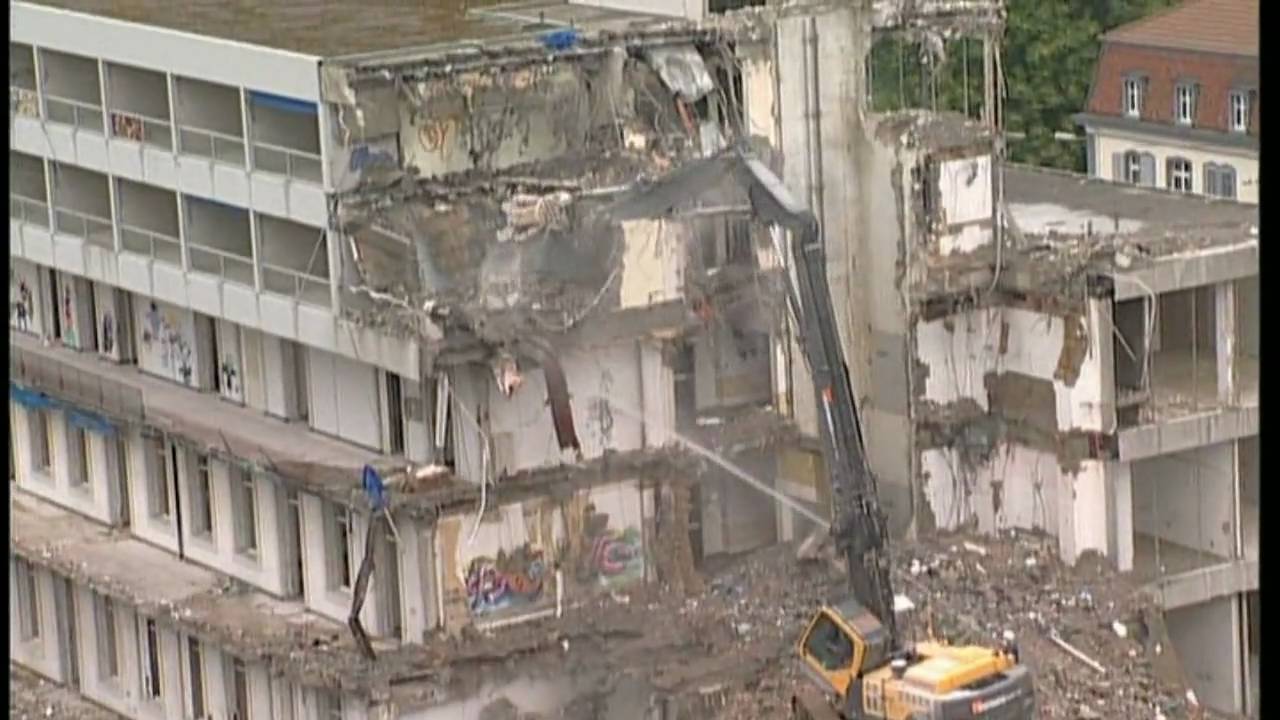 Volvo High Reach Demolition Diggers