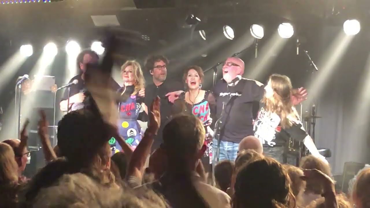 Gruppo Sportivo - Hey girl - Live met nieuwe 12-jarige toetsenist Len de Quant uit Hulsel