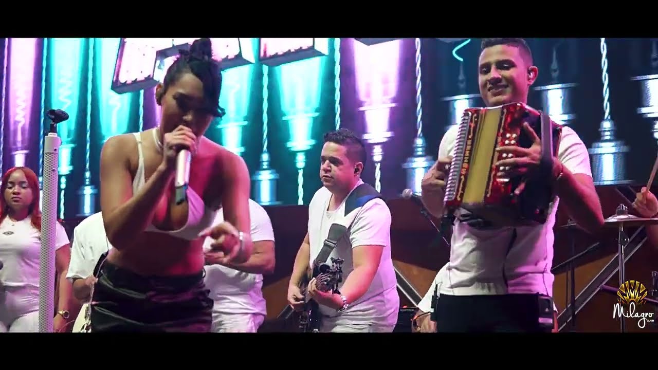 Ay Ay Ay - Ana Del Castillo | Milagro Club Monter&iacute;a (En vivo)