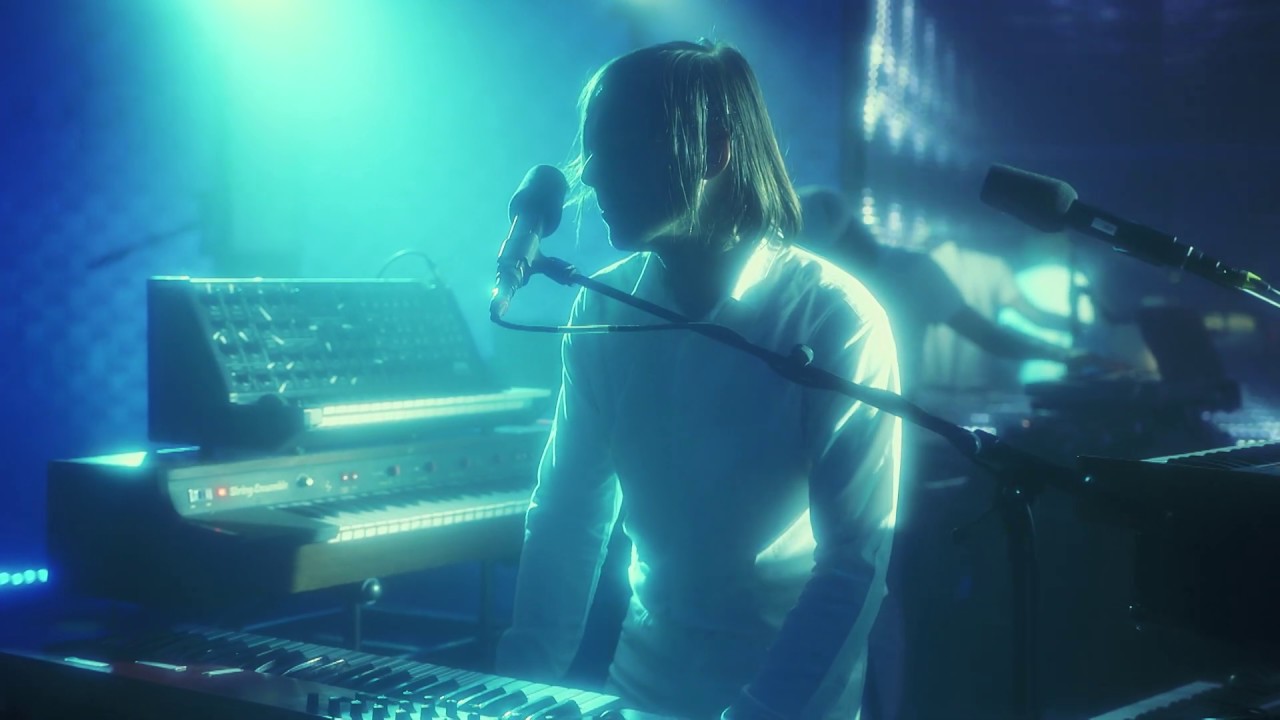 AIR - How Does It Make You Feel? (Binaural Live - Official Video)