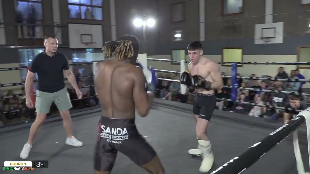 Craig Walsh vs Jede Paulo - Arena Kickboxing 1