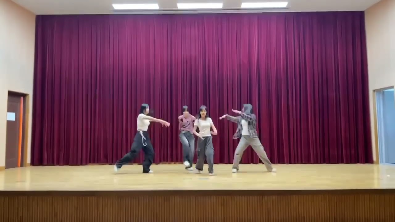 엄사중학교의 대표 동아리 댄스부의 차원이 다른 정기공연 영상 많관부ㅜ